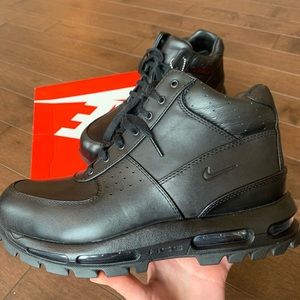 Nike Air Max Goadome Boot (BRAND NEW)